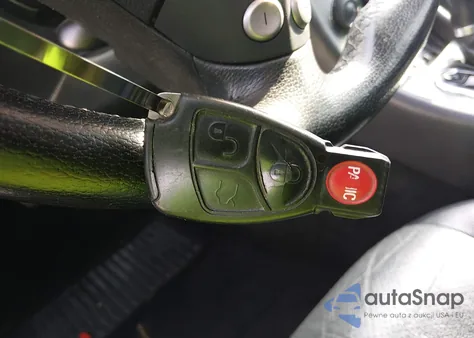 2005 Mercedes-Benz C 230 Kompressor Sport z USA, uszkodzony, nr VIN WDBRF40J35F665323